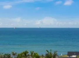 Oceans 21 Caves Beach