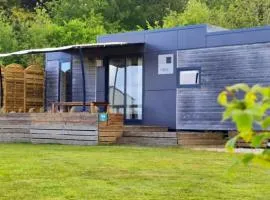 Mobil-home de 32m² avec terrasse et équipements de cuisine - API-1-52-1126