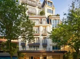 La Siesta Premium Lakeside