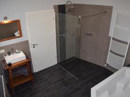 Hotel - Bistro - 3-Eck，位于Merchweiler的酒店