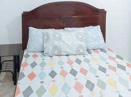 RedDoorz at Rachael Pension House，位于桑坦德的酒店