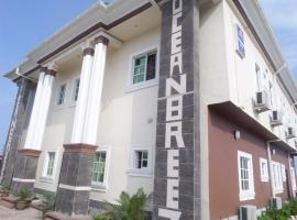 Ocean Breeze Suites，位于Ibasa的酒店