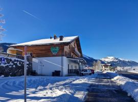 Neunerköpfle，位于坦海姆的酒店