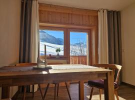 Neunerköpfle，位于坦海姆的酒店