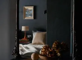 Cambridge House Sleeps 18 Central Windermere
