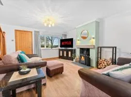 Private Hot Tub & Sauna, Parking, Netflix, Long Stay Savings, Contractor Dream