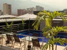 Hotel Medellín Pool and Breakfast