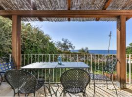 Trilocale Giglio - vista sul mare e sui tramonti，位于波蒙特的酒店