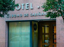SNÖ Hotel Ciudad de Sabiñánigo，位于沙比纳尼哥的酒店