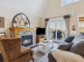 225 Snowbridge with Village Shuttle