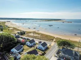 Across from Mayo Beach walk to downtown