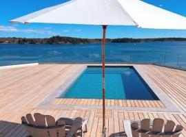 Villa Colline - Panoramic Seaview, Pool & Sauna，位于韦姆德的酒店