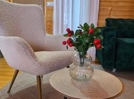 Nadiaa Wood House，位于伊利扎的酒店