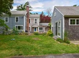 Family Compound walk to Downtown!