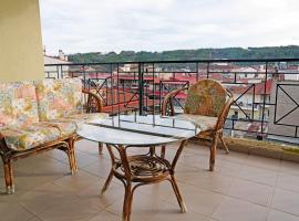 Central Grevena Retreat with Mountain Views，位于格雷韦纳的酒店