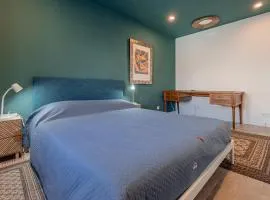 The Coolest Place near the airport!