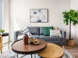 Fancy Irvine Apartment | Shopping + Dining