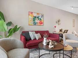 Irvine Luxury Living | Pool, Gym & Prime Location