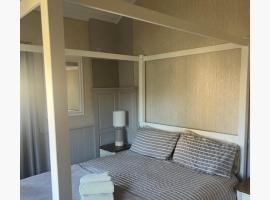 The Annex Apartment is on Cheddar Bridge Apartments，位于切达的酒店