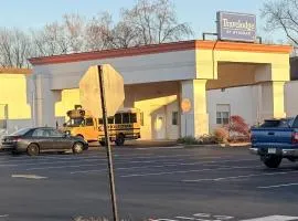 Travelodge by Wyndham Bellmawr