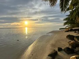 Fare Tau Otaha - Comfy cabin w Private Beach Access