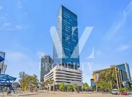 Luxury Perth Apartment - City Views RAC Arena Pool & Gym