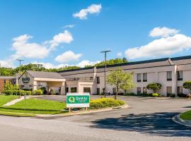 Quality Inn & Suites Bel Air I-95 Exit 77A,位于贝莱尔的酒店