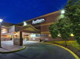 瑞德森萨德伯里酒店，位于萨德伯里的酒店