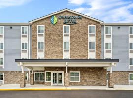 WoodSpring Suites Wilmington Riverfront，位于威尔明顿的酒店
