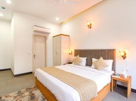 Hotel Urban Cozy Near Patiyala Chowk，位于齐拉克普尔的酒店