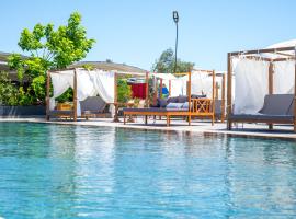 simlarda aquapark otel，位于艾瓦勒克的酒店