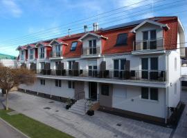 Hotel Crystal，位于豪伊杜索博斯洛的酒店