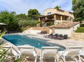 Les Gardis Family house for ideal refuge in Provence !