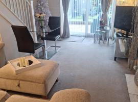 Gorgeous Sandpiper Mews，位于伍斯特的酒店