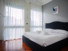 Design and Wellness apartment with Pool and GYM