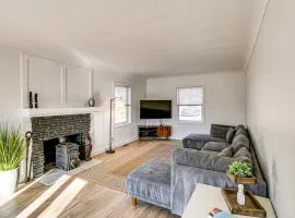 Home w/ Spacious Yard, 3 Mi to Dtwn Des Moines!