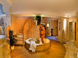 Naturhotel Sonnenhof，位于丘萨的酒店