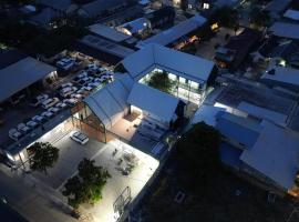 Passifika Hotel Maluk，位于Maluk的酒店