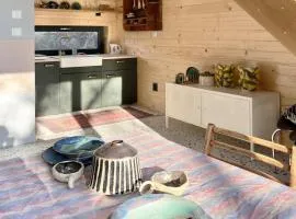 Nastawka Cottage Creativity and Regeneration