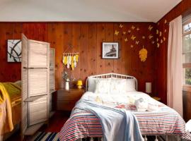 Charming Garden Cottage & Walk to UC & BART & Parking，位于伯克利的酒店