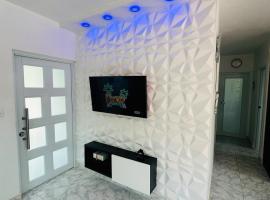 El Yunque Cabin House Private Pool River，位于Naguabo的酒店