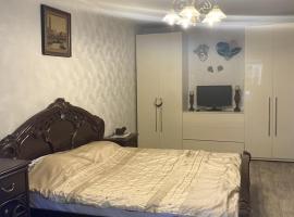 1 комная бюджетная в центре，位于克列缅丘格的酒店