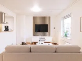 Easy Livin' Apartment Hotel