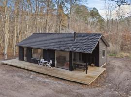 New Bright Holiday Home Close To The Beach，位于比戈的酒店