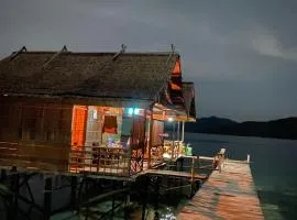 Mantorom homestay