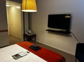 Studio with Private Bathroom in Antwerp & Free WiFi, TV