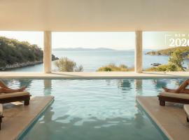 Sirena Resort Hvar - NEW IN 2026，位于赫瓦尔的酒店