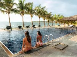 Peacock Beach Resort- Hambantota