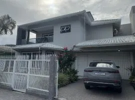 Residência da Kel ! Quartos para 1,2 ,3 e 4 pessoas