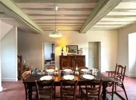 La Ferme du Château de Grisy - Piscine - Calme - Jeux